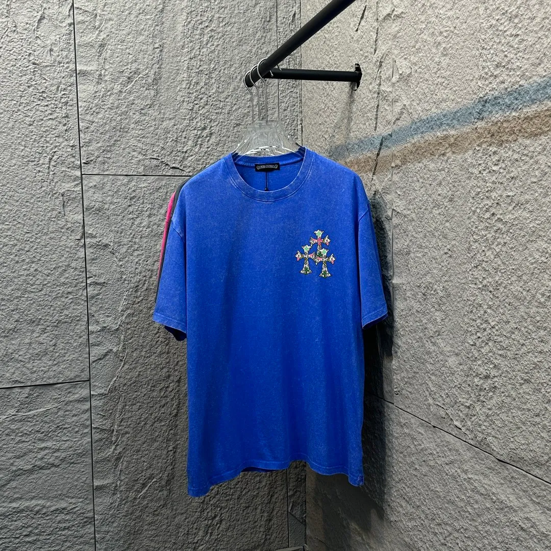 🅿️180 CH* Crow Heart* 2025 spring and summer new style Snowflake distressed washed retro round neck short sleeves Chest and front logo Cross horseshoe print Customized fabric Short-sleeved T-shirt Unisex Size: S M L XL XXL Color: Snowflake Black Snowflake Gray Snowflake Pink Snowflake Blue